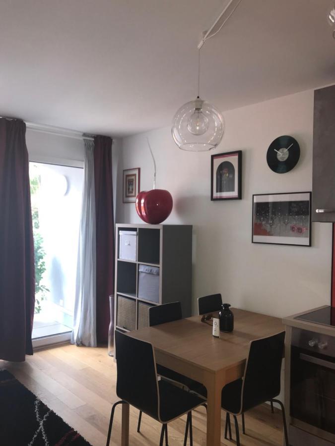 Red Flower Apartment With Pool - 5 Min To Lake Wenen Buitenkant foto