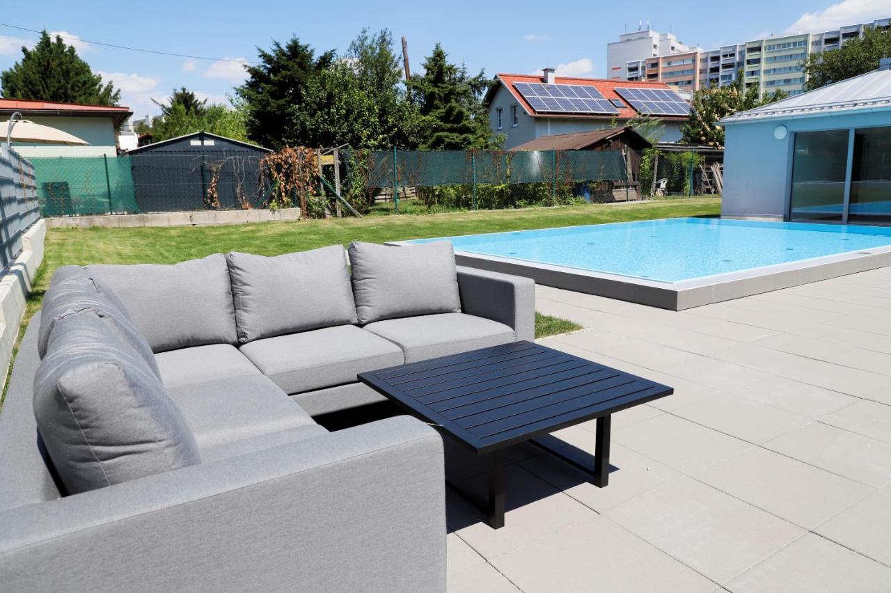 Red Flower Apartment With Pool - 5 Min To Lake Wenen Buitenkant foto